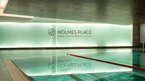 Holmes Place .